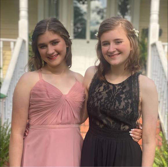 Profile Picture of Madeline Schultz (@mrschultz06) on Poshmark