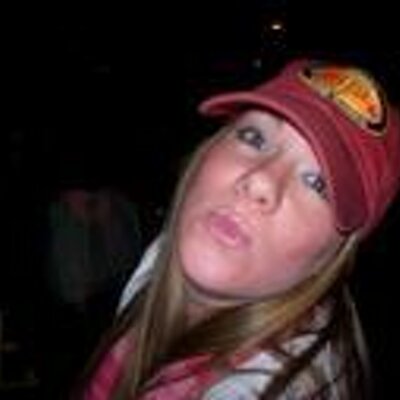 Profile Picture of Crystal Cramer (@PinkyRose09) on Twitter