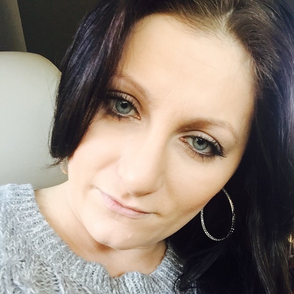 Profile Picture of Inna Bessenyei (@kyklachka) on Poshmark