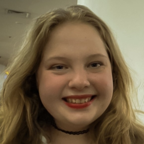 Profile Picture of Michaela Robertson (@michaela0356) on Poshmark