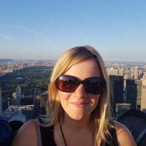 Profile Picture of Amanda Burrows (@ammo85) on Twitter