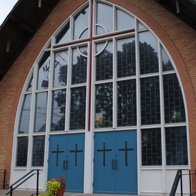 Profile Picture of St. Peter's Church (@StPetersClifton) on Twitter