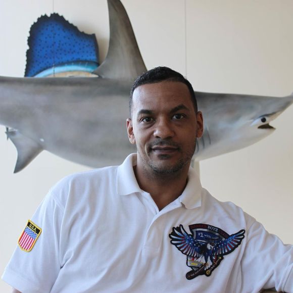 Profile Picture of Allah Allah (@blackerthenblue) on Poshmark