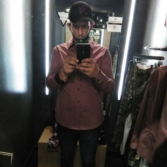 Profile Picture of John Anderson (@johnanderson712) on Poshmark