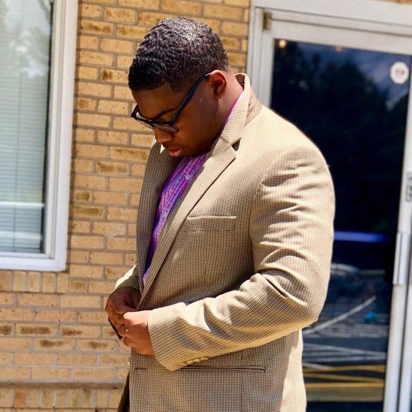 Profile Picture of Marcus Troy (@mtrainblue) on Poshmark