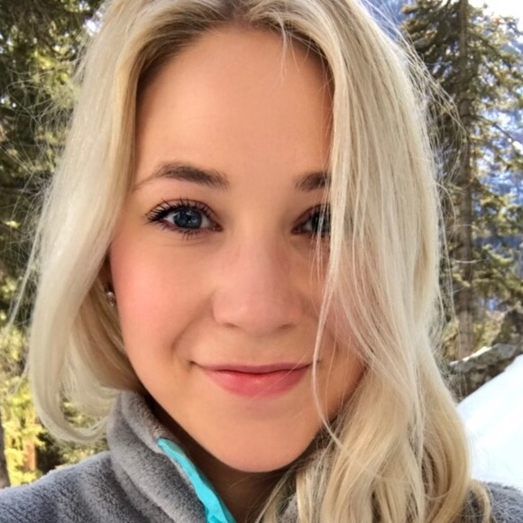 Profile Picture of Paige Dolan (@paigeleeann8) on Poshmark