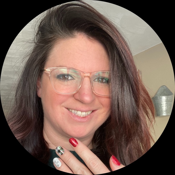 Profile Picture of Natalie Carolfi (@natcarolfi) on Poshmark