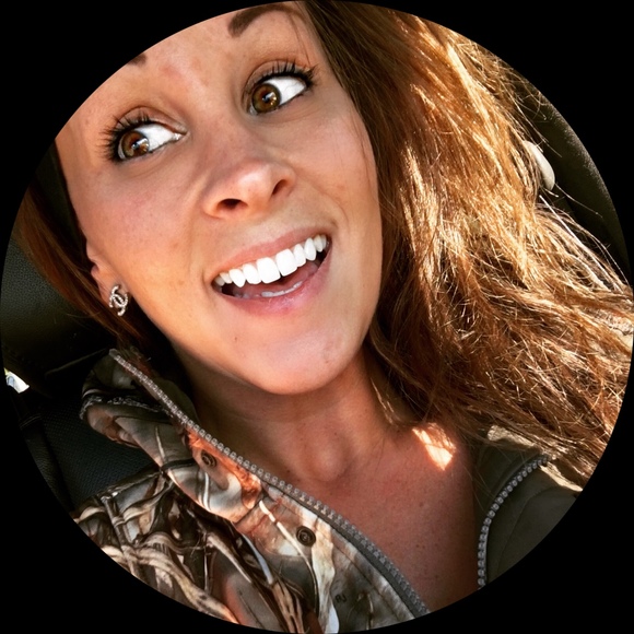 Profile Picture of Heather Grapevine (@hkgnimc2) on Poshmark