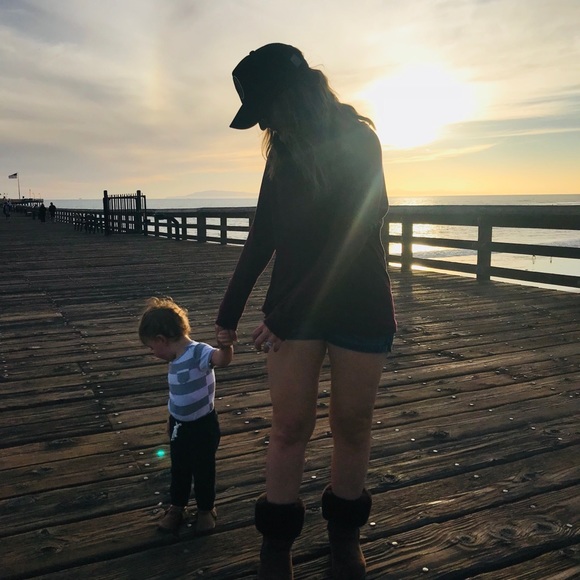 Profile Picture of Glenna Bartlett (@glennamay) on Poshmark