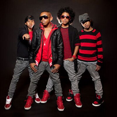 Profile Picture of Ari Is Mindless (@ArionaWolfe) on Twitter