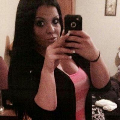 Profile Picture of Andrea Shamblin (@PandeeLuv3) on Twitter