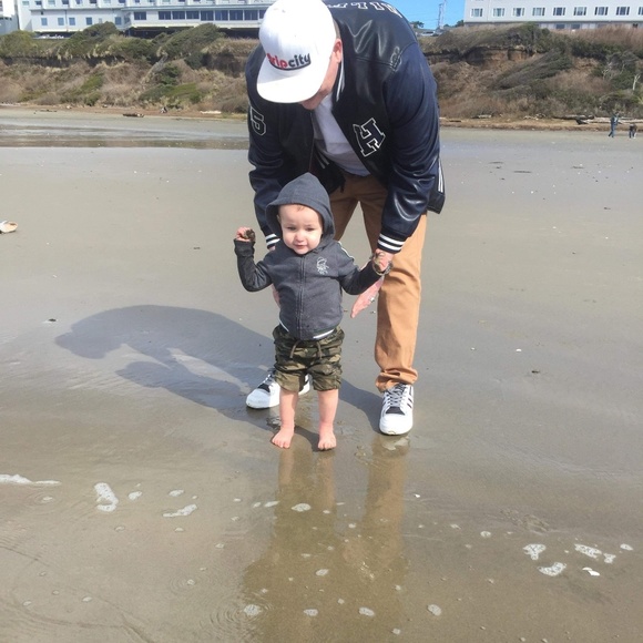 Michael Britzius - Poshmark Profile Picture of Michael Britzius (@michaelbritzius) on Poshmark