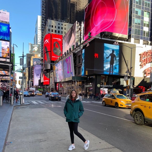 Profile Picture of Meghan Newlander (@mnewlander05) on Poshmark