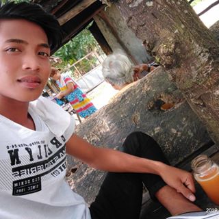 Profile Picture of Ecarmajames Ferl (@choyen.pogechoyen) on Facebook