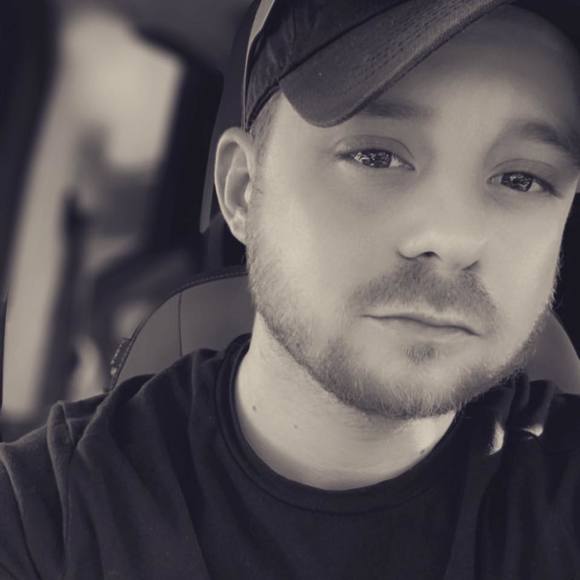 Profile Picture of Michael Musarra (@tapdawg27) on Poshmark