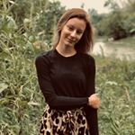 Profile Picture of Julia 🌻 (@julia.bogart) on Instagram