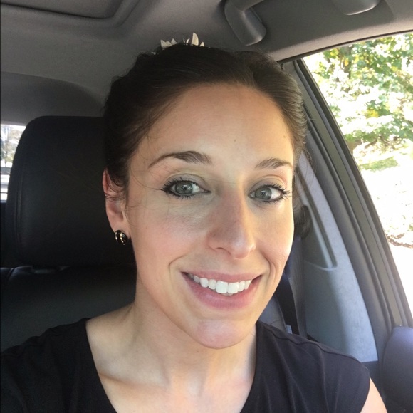 Profile Picture of Jacqueline Massacci (@jmmbella) on Poshmark