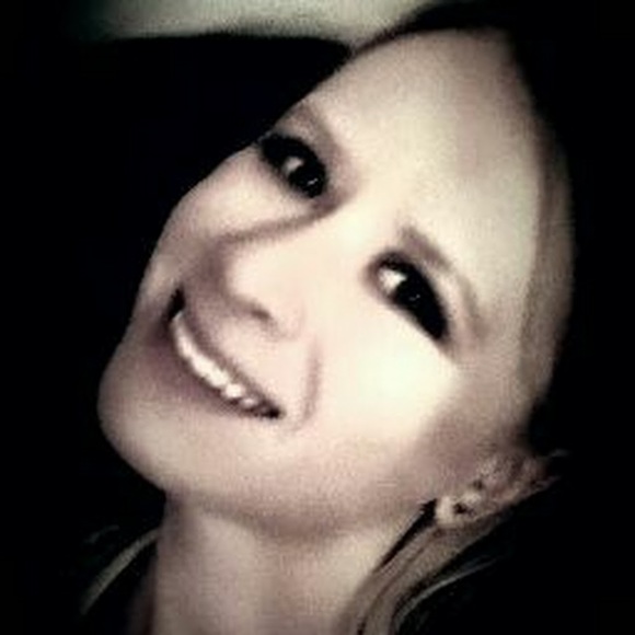 Profile Picture of Lauren Churnetski (@laurenchur) on Poshmark