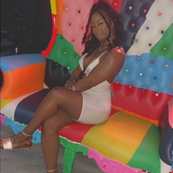 Profile Picture of Alivia Traynum (@aliviatraynum) on Poshmark