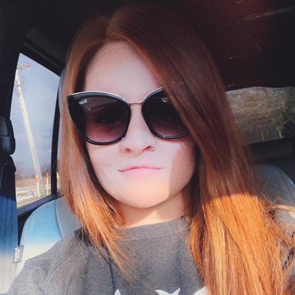 Profile Picture of Tamara Wolford (@tdjackson11) on Poshmark