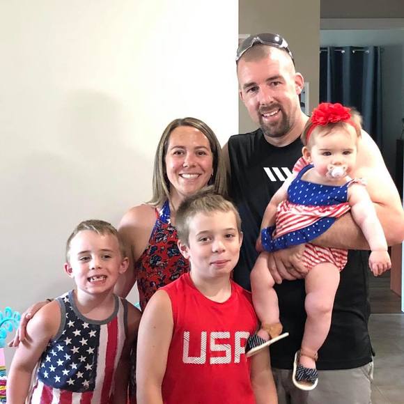 Profile Picture of Malarie Mikalonis (@maljean56) on Poshmark