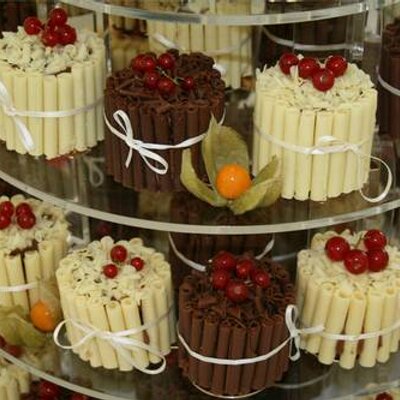 Profile Picture of Vicky Breeze-Lamb (@vickycakes) on Twitter