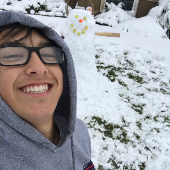 Profile Picture of Jason Gongora (@jasongongora) on Poshmark