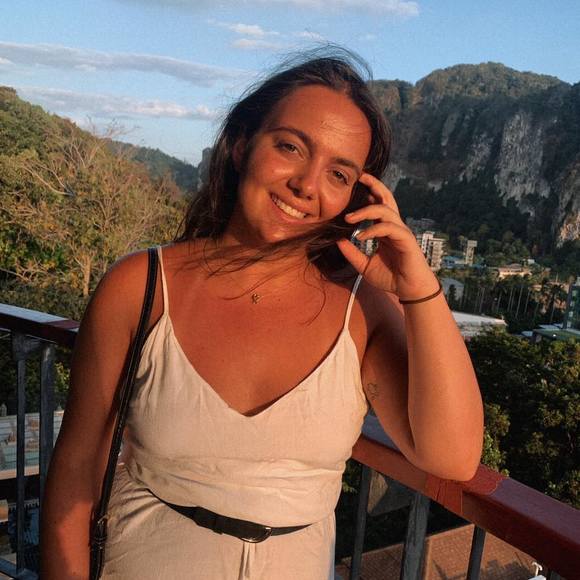 Profile Picture of Dana Imbrogno (@danaimbrogno) on Poshmark