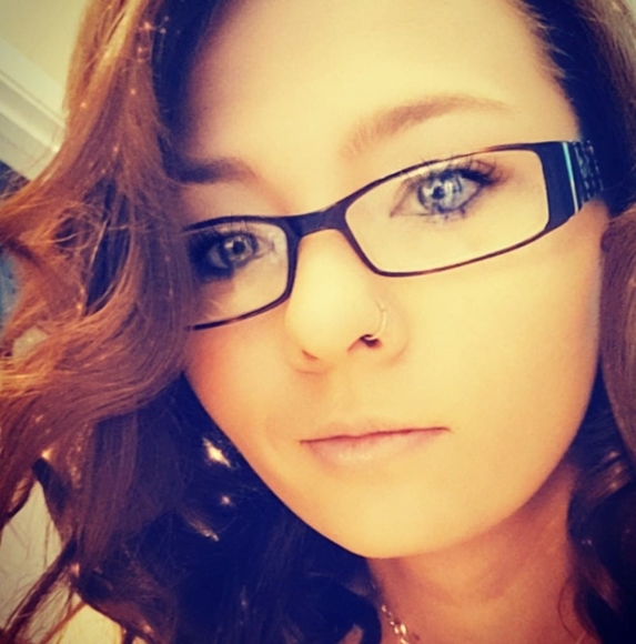 Profile Picture of Heather Bartlett (@hebu03) on Poshmark