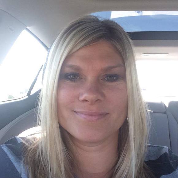 Jen Carzoo - Poshmark Profile Picture of Jen Carzoo (@jcarzoo) on Poshmark