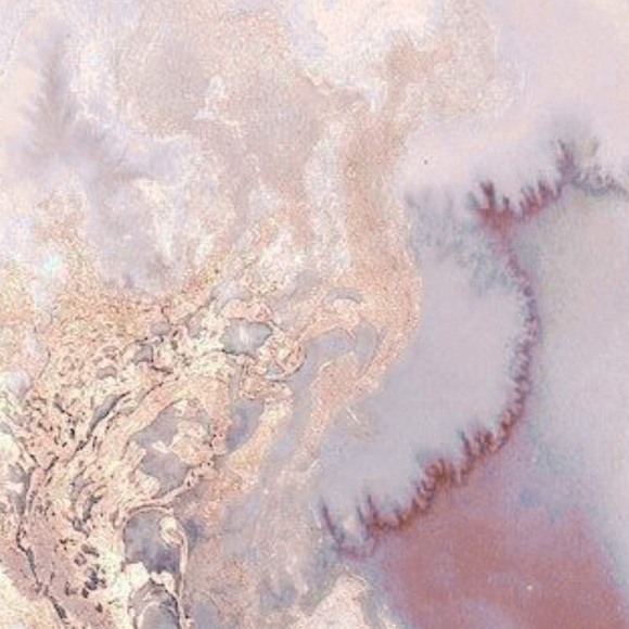 Profile Picture of Victoria Kitsos (@vkitsos) on Poshmark