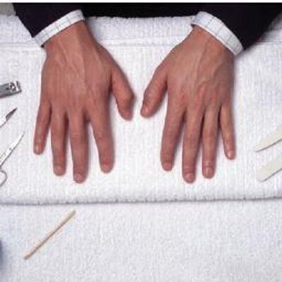 Profile Picture of Colin McGinns Hand (@mcginnshand) on Twitter