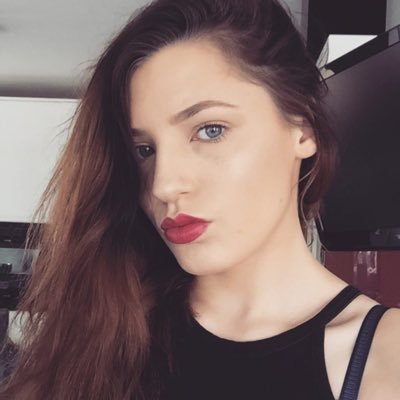 Profile Picture of Caitlin Bateman (@caitlinbateman_) on Twitter