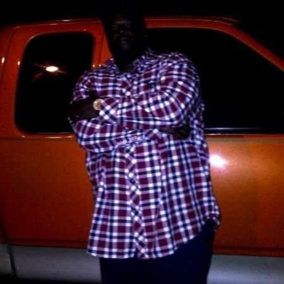 Profile Picture of Youndoria Debrow (@youndoriadebrow) on Poshmark