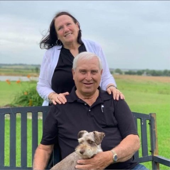 Profile Picture of Jolynn Kasik (@jolynnkasik) on Poshmark