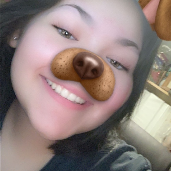 Profile Picture of Carly Briley (@the_mad_one) on Poshmark