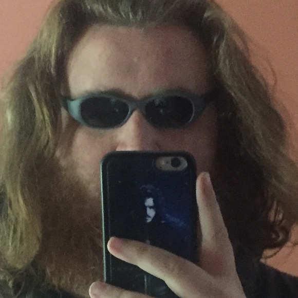 Profile Picture of Michael Andrews (@cultofshe) on Poshmark