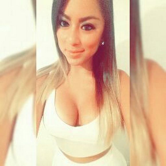 Profile Picture of Daniela Guzman (@ela305) on Poshmark