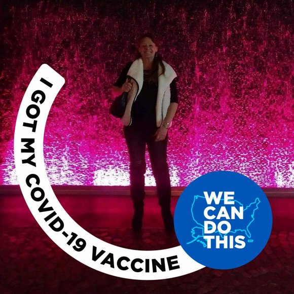 Profile Picture of Colette Hennagir (@skyekat64) on Poshmark