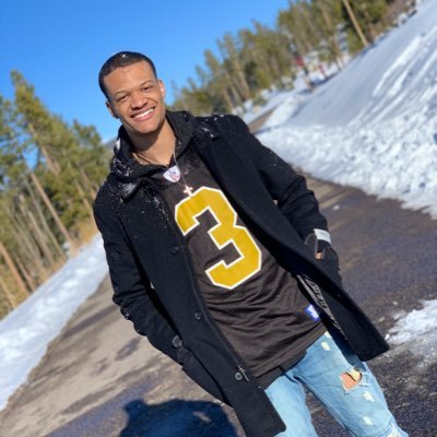 Profile Picture of DeeJay Johnson (@Go_DeeJay21) on Twitter
