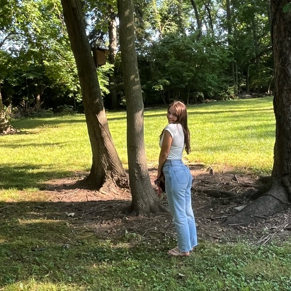 Profile Picture of Lauren Loperfido (@lloperfido) on Poshmark