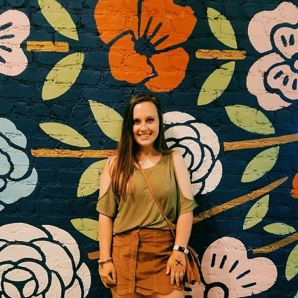 Profile Picture of Sagd Haferkamp (@sagehaferkamp) on Poshmark