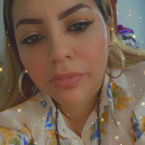 Profile Picture of Lorena Pintor (@loregarcia24) on Poshmark