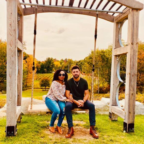 Profile Picture of Angilique Simari (@angiliquesimari) on Poshmark