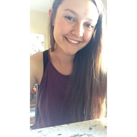 Profile Picture of Colleen Demaagd (@cdemaagd17) on Poshmark