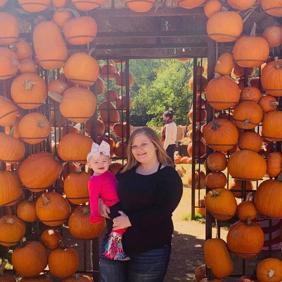 Profile Picture of Jewel leann Scott (@leannscott2244) on Poshmark