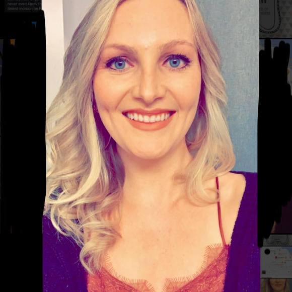 Profile Picture of Betsy Schlehuser (@bschlehuser) on Poshmark