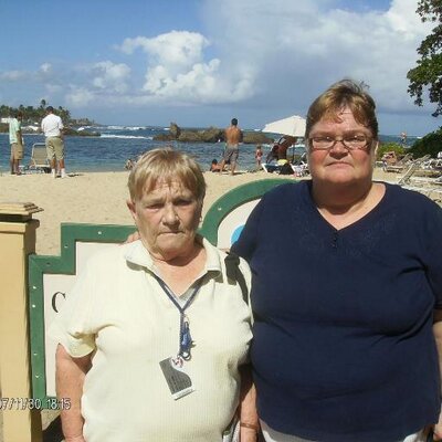 Profile Picture of Lisa Munroe (@lisamunroe8159) on Twitter