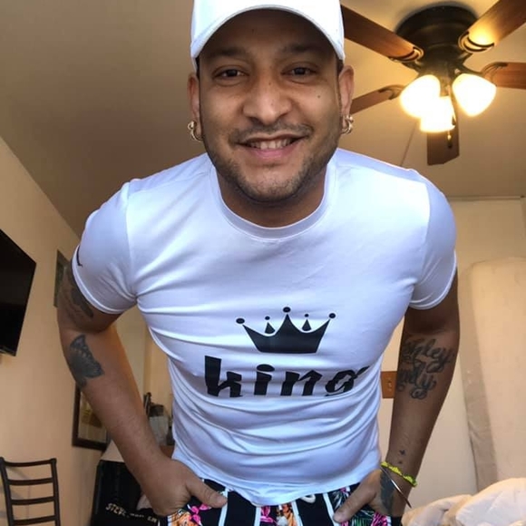 Profile Picture of Ivan luis Rosabal (@pirriforever) on Poshmark