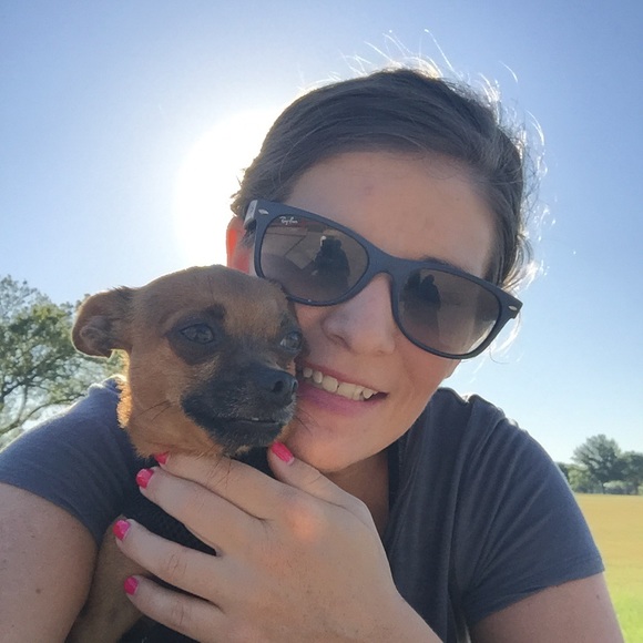 Profile Picture of Jaimie Drawbridge (@jaimiemd) on Poshmark